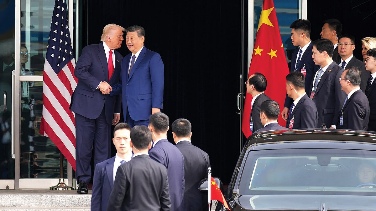 US President Donald Trump and Chinese President Xi Jinping in Busan, South Korea