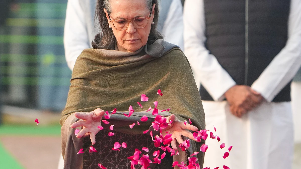 Sonia Gandhi offer floral tribute to India's first PM Jawaharlal Nehru at Shanti Van in New Delhi.