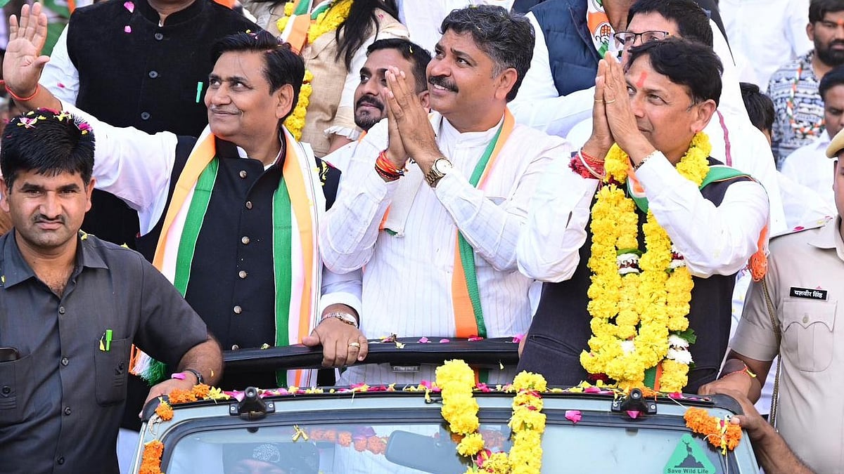 Pramod Jain Bhaya (R) with Rajasthan Congress leaders G.S Dotasra and Tikaram Jully