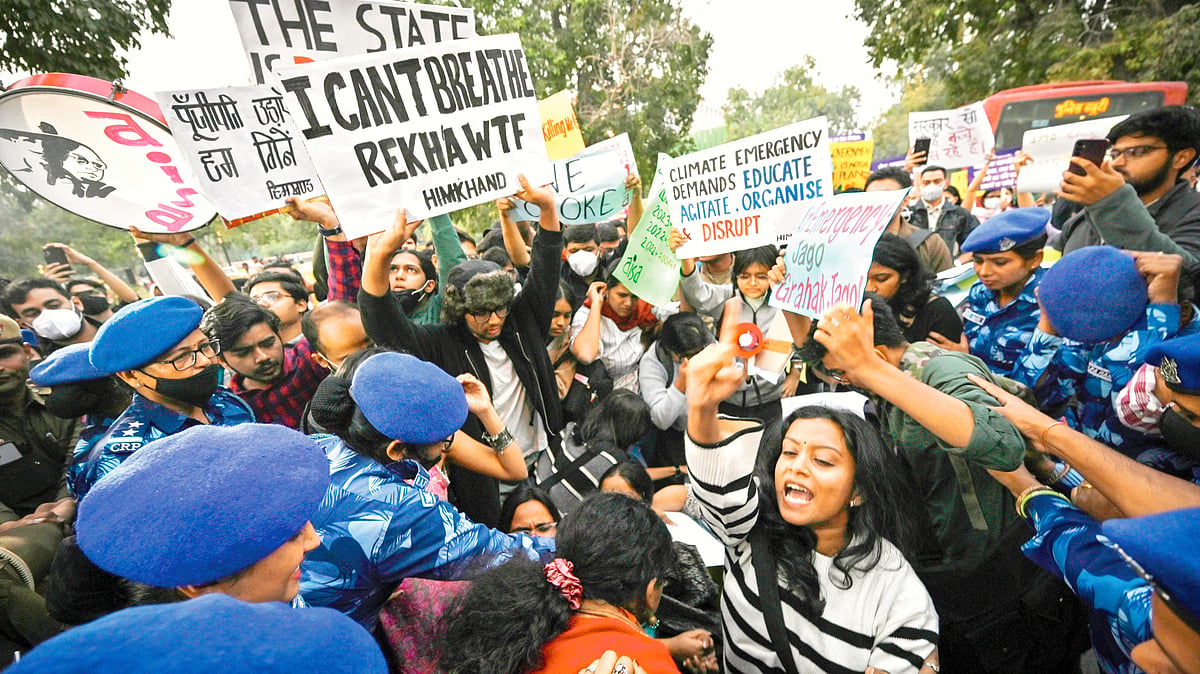 A citizens' protest against Delhi's severe pollution 