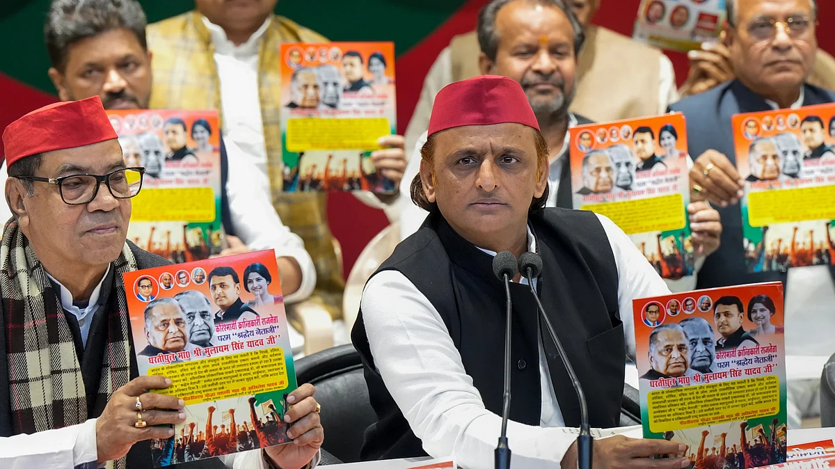 File photo of SP leader Akhilesh Yadav at a protest against the SIR