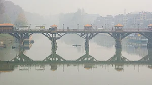 Kashmir shivers as Srinagar records season’s coldest night at –3.2°C