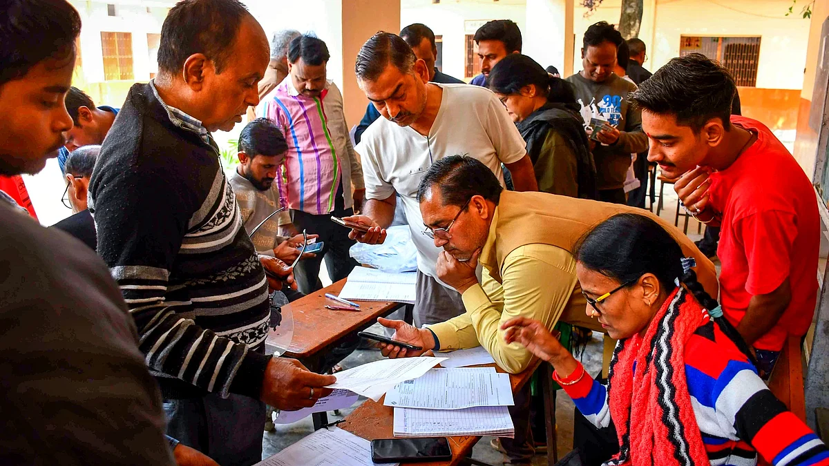 BLOs collect enumeration forms in Prayagraj, Uttar Pradesh