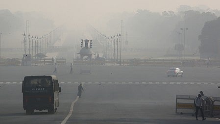 Fog and smog blanket Delhi as air quality stays in ‘very poor’ zone