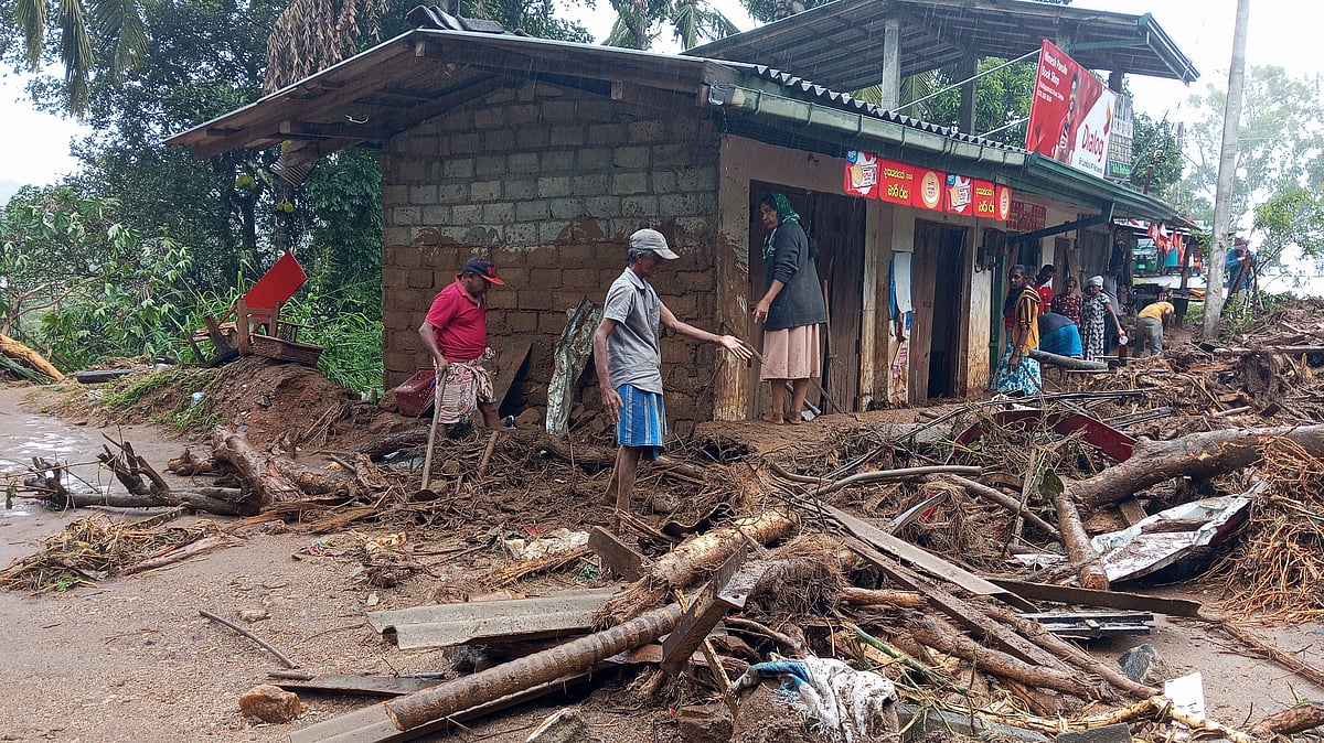 Sri Lanka floods: Toll rises to 159 as neighbourhoods vanish under mud