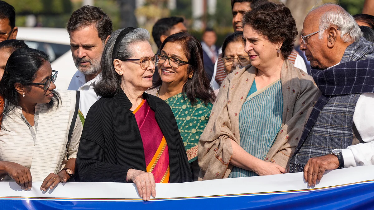 Opposition Congress leaders at Parliament House on Wednesday. (Photo: PTI)