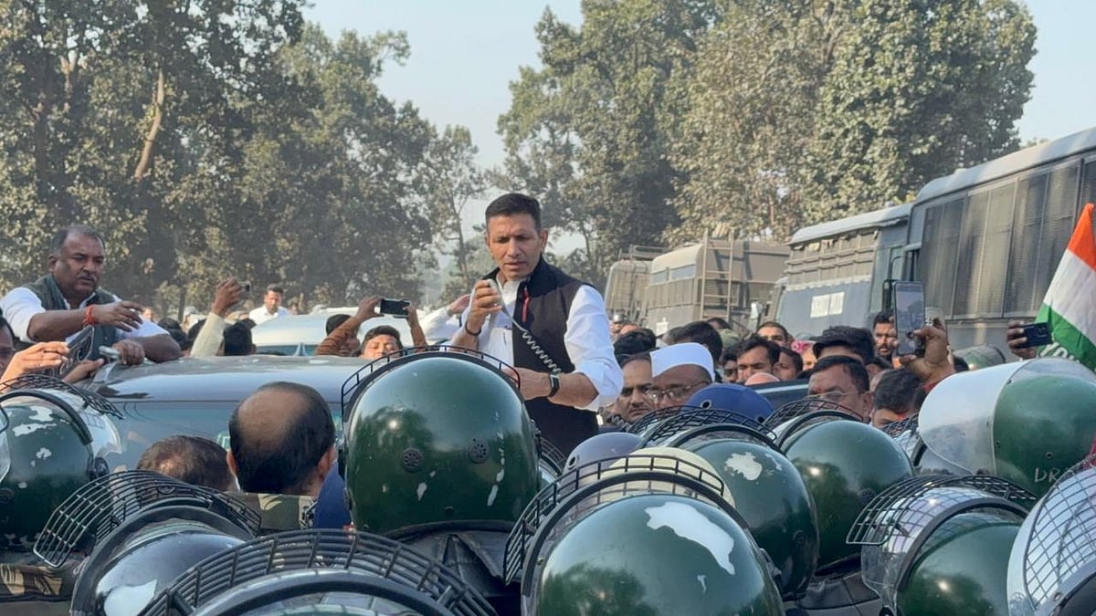 Congress protests mass tree felling and tribal displacement in Singrauli