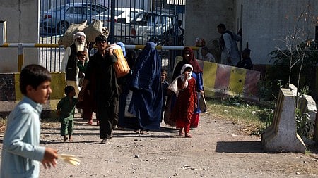 Returnees entering Afghanistan on Wednesday, 10 December