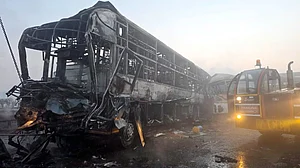Yamuna Expressway tragedy leaves behind mangled remains to sort, children searching for their mother