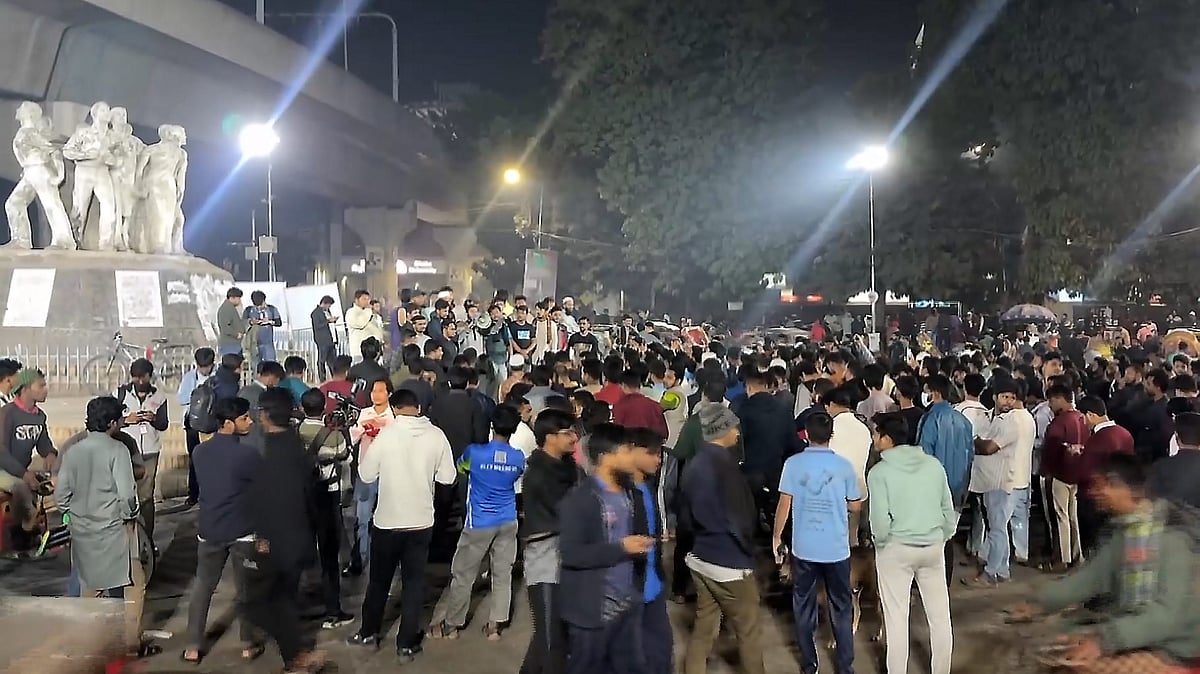 Current situation in Bangladesh complex and evolving: Parliamentary committee