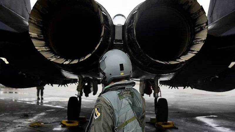US launches major strikes on Islamic State targets in Syria after deadly Palmyra attack