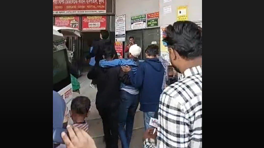 The victim is Mohammad Motaleb Sikder, Khulna divisional chief of the National Citizen Party.