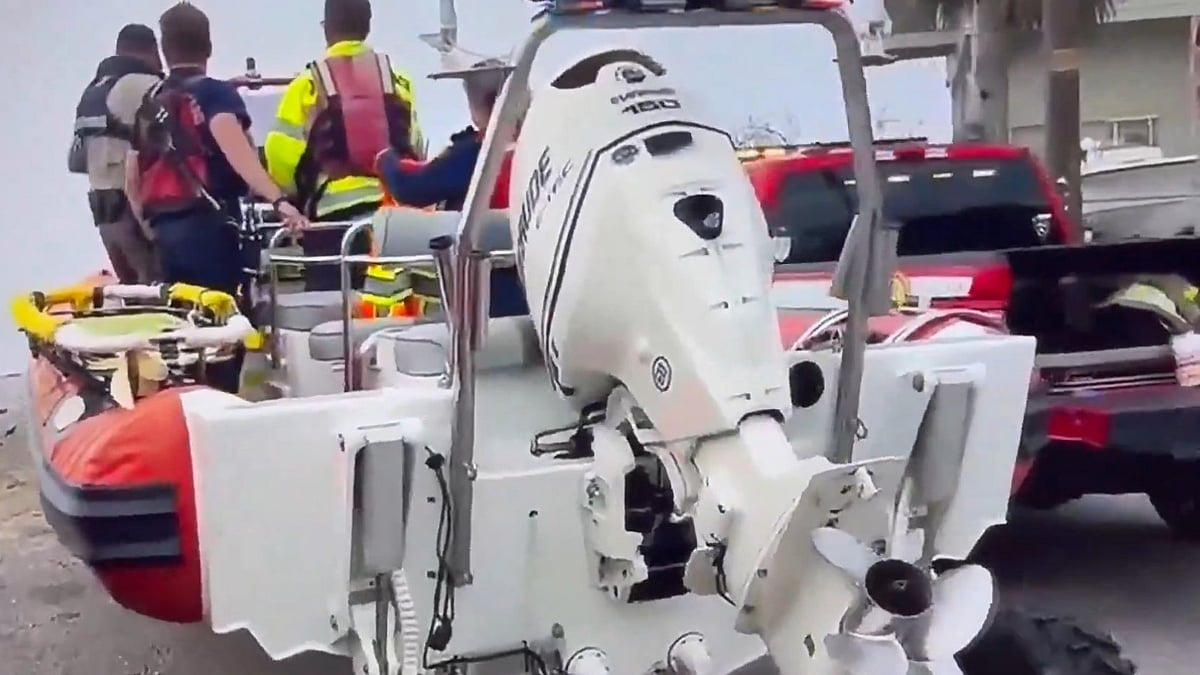 At least 5 killed after Mexican Navy plane on medical mission crashes in Texas