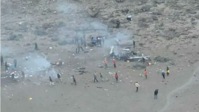 Helicopter crash on Mount Kilimanjaro kills five during rescue mission