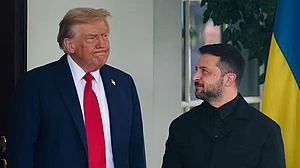 Kyiv hit by fresh missile and drone attack ahead of Zelenskyy–Trump talks