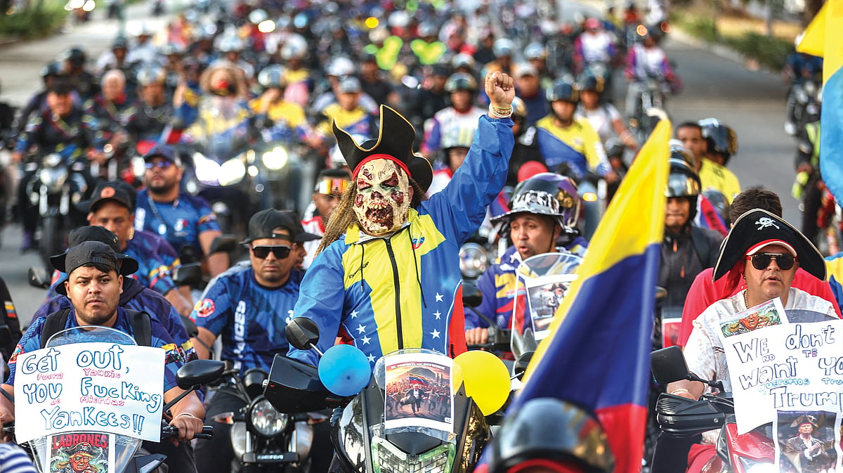 Supporters of Venezuelan President Nicolas Maduro protesting the US strikes