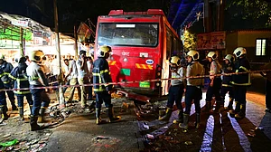 Mumbai bus accident: Eyewitness blames presence of hawkers