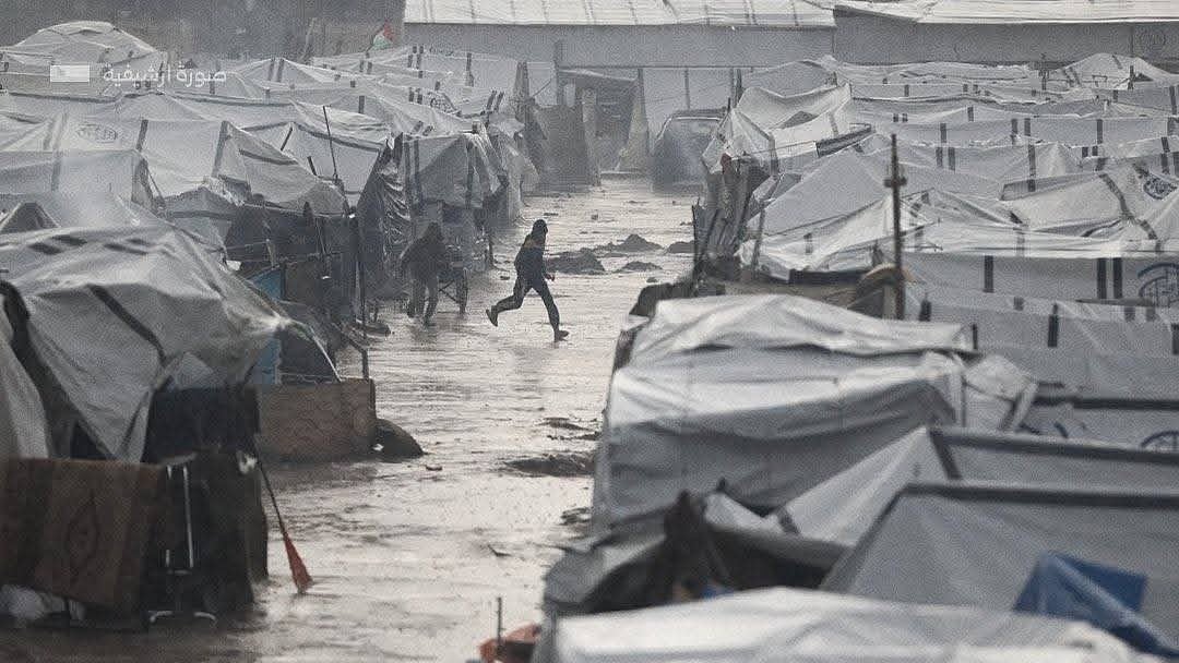 Gaza warns of crisis as Israel targets international aid groups