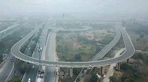 Delhi-NCR air quality remains ‘poor’; cold wave grips region