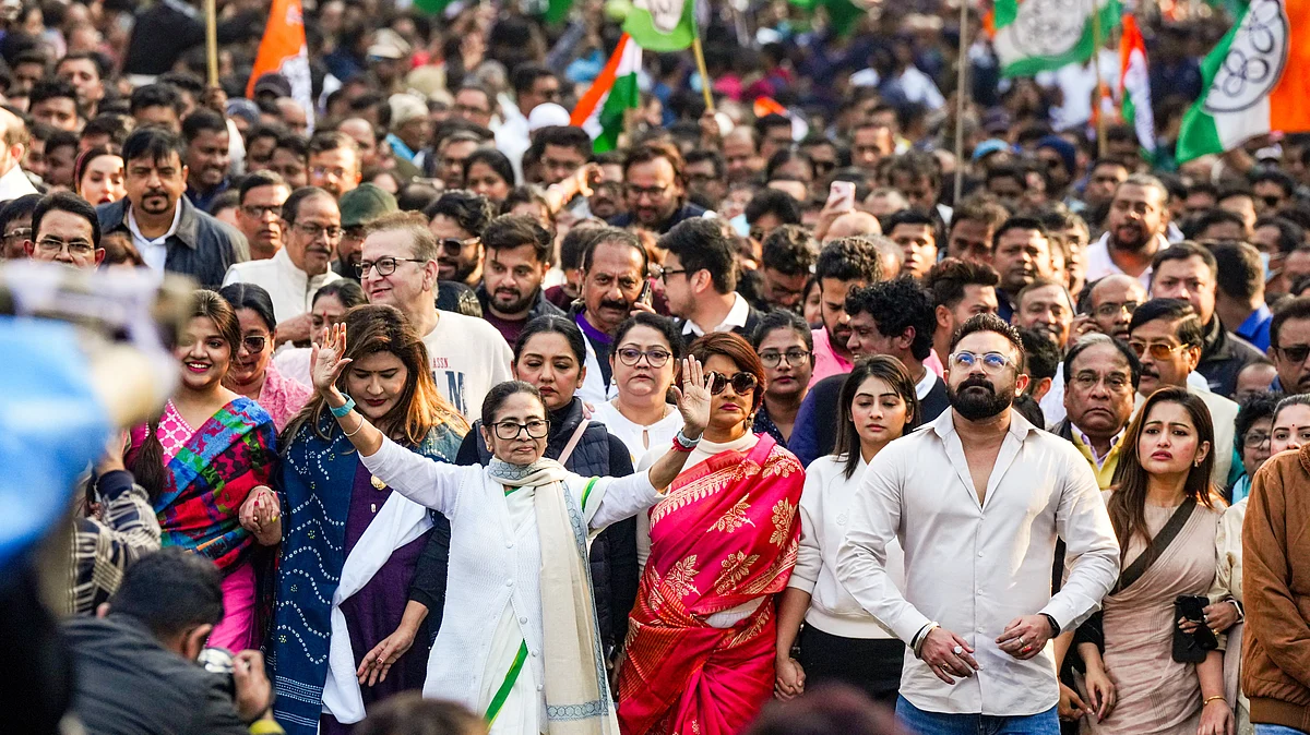 Mamata Banerjee leads a protest march against the ED raids on I-PAC, in Kolkata, 9 Jan