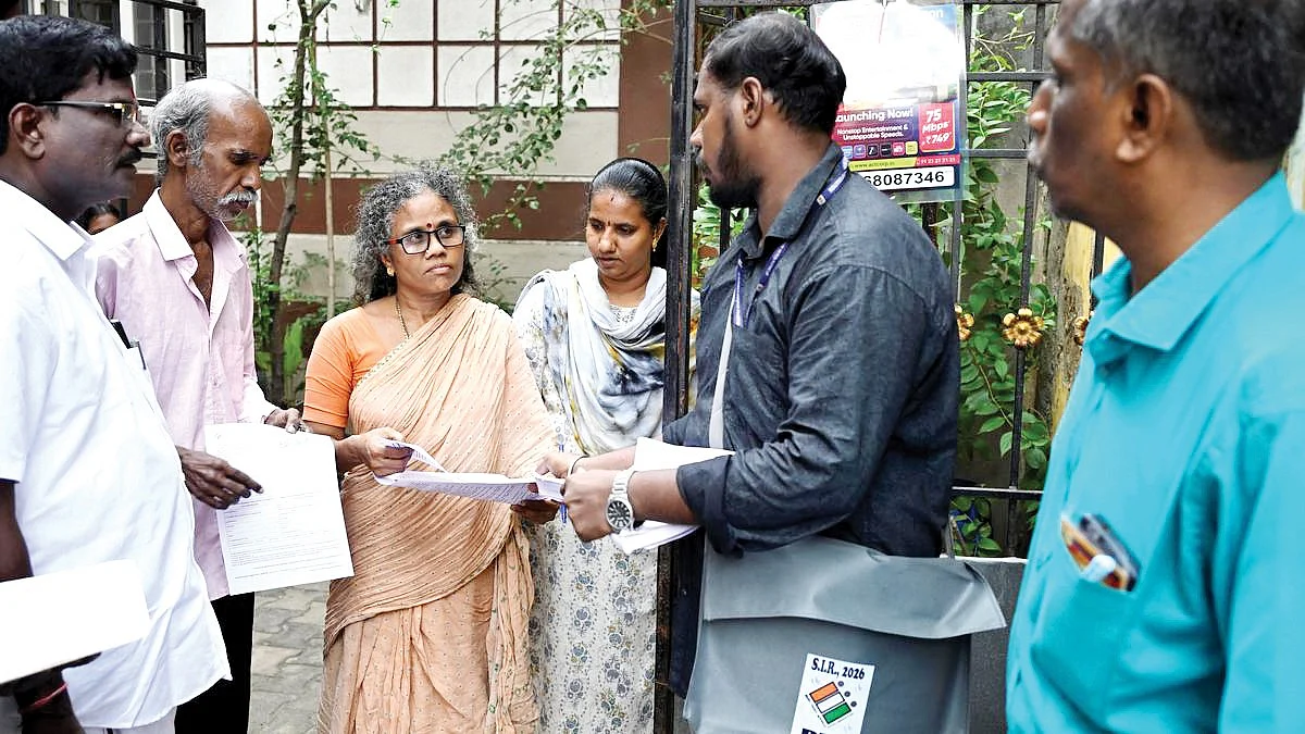 BLOs distribute enumeration forms at Chintadripet in Chennai, 4 Nov 2025