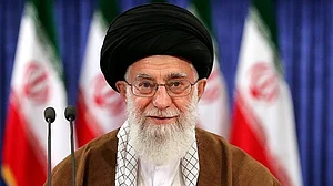 Iran signals cautious diplomacy amid renewed talks with Washington