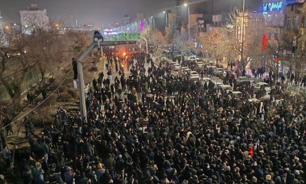 All you need to know about Iran protests as govt shuts down internet, phone networks