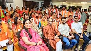 Shinde moves Sena corporators to hotel as Thackeray rallies workers after BMC verdict