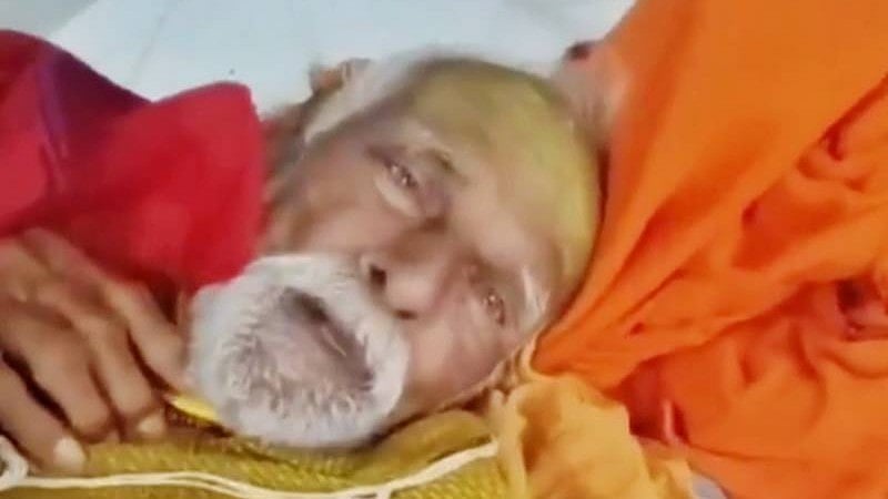 Elderly priest alleges assault during UP police action at Sangam during Mauni Amavasya