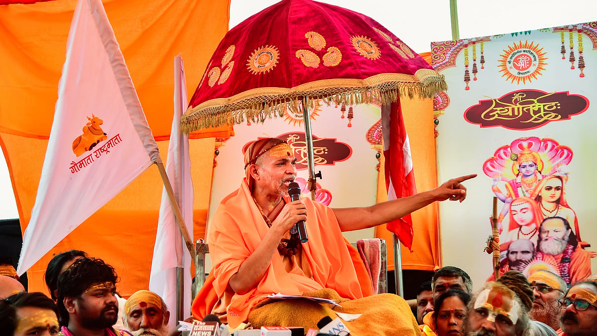 Shankaracharya Swami Avimukteshwaranand addresses the media in Prayagraj, 19 Jan
