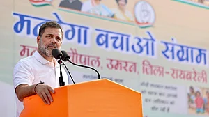 ‘Face corrupt regime fearlessly’: Rahul Gandhi to district Congress chiefs