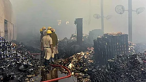 FIR registered against owner of Bengal momo factory where 8 died in fire