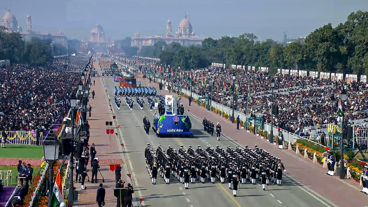 R-Day parade: Navy wins best marching contingent; Maha tops tableau category