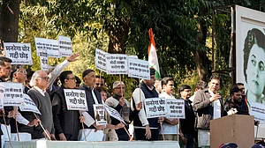 Congress accuses govt of attacking poor at MGNREGA protest in Delhi