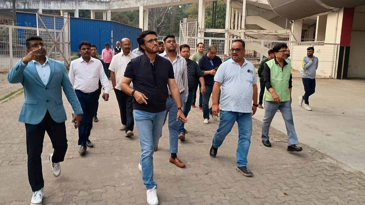 Sourav Ganguly, alongwith other CAB officials, on a recce of Eden