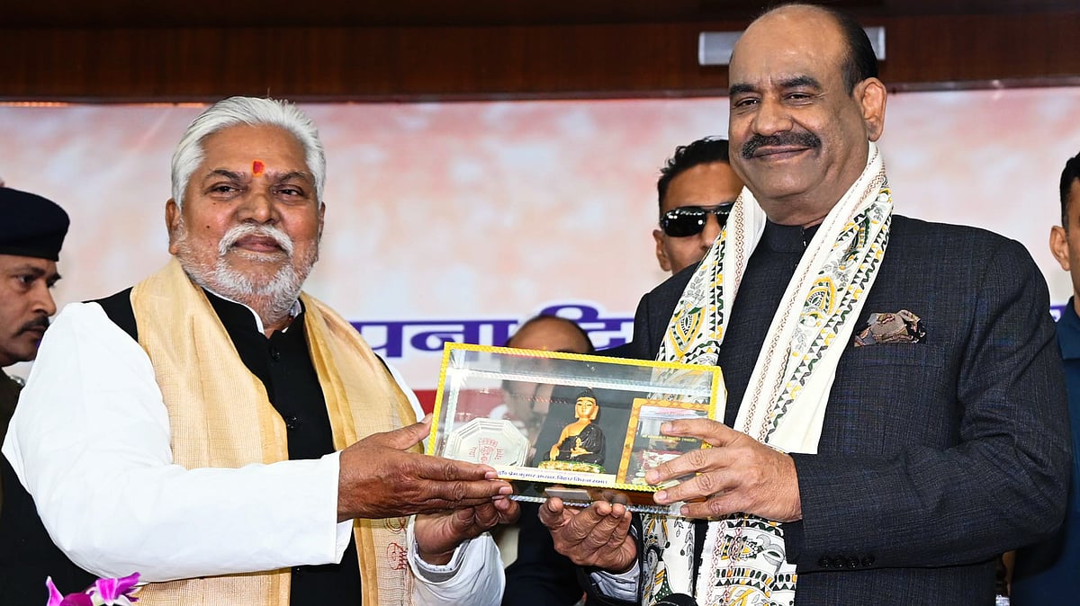 Om Birla (R) with Bihar Assembly speaker Prem Kumar at the Assembly's foundation day event in Patna