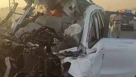 7 killed in car, bike, canter crash on Bengaluru highway