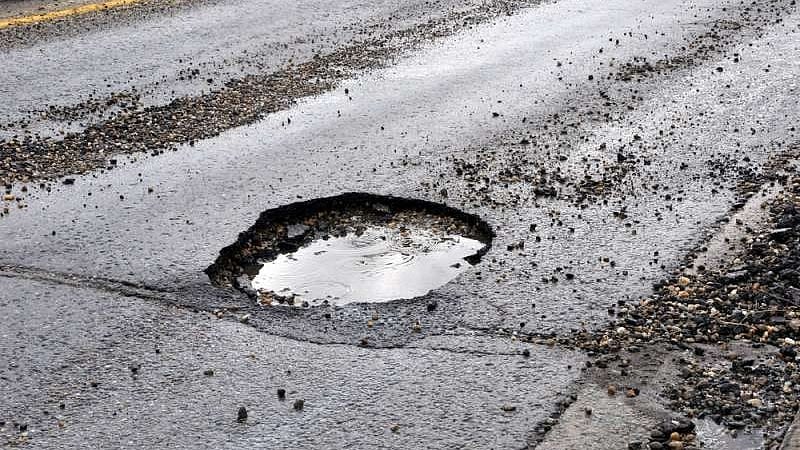 Pothole deaths up 53% in 5 years; UP accounts for over half of 9,400 fatalities