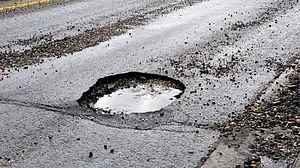 Pothole deaths up 53% in 5 years; UP accounts for over half of 9,400 fatalities