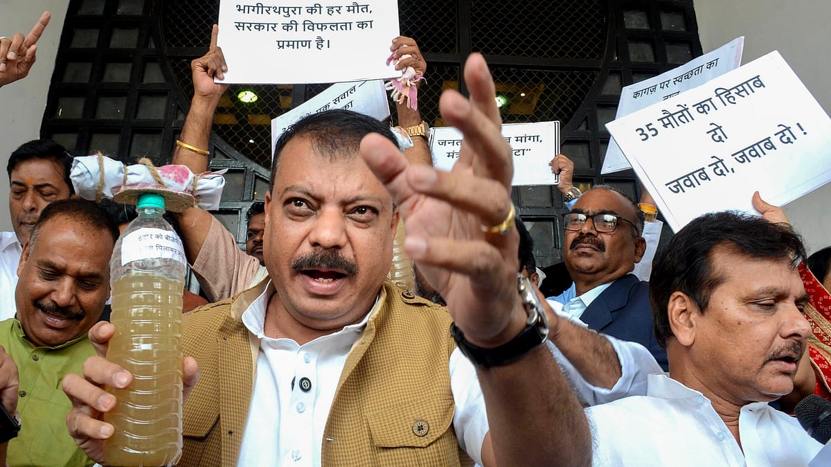 Indore tragedy: Congress MLAs protest with bottles of 'contaminated' water