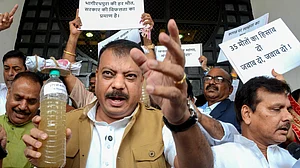 Indore tragedy: Congress MLAs protest with bottles of 'contaminated' water