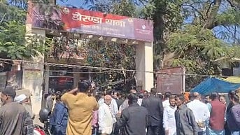 Young man dragged for kms by Mercedes in Ranchi, Jharkhand HC lawyer detained