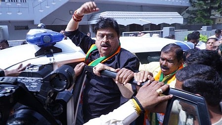 Telangana BJP chief taken into custody by police in Hyderabad