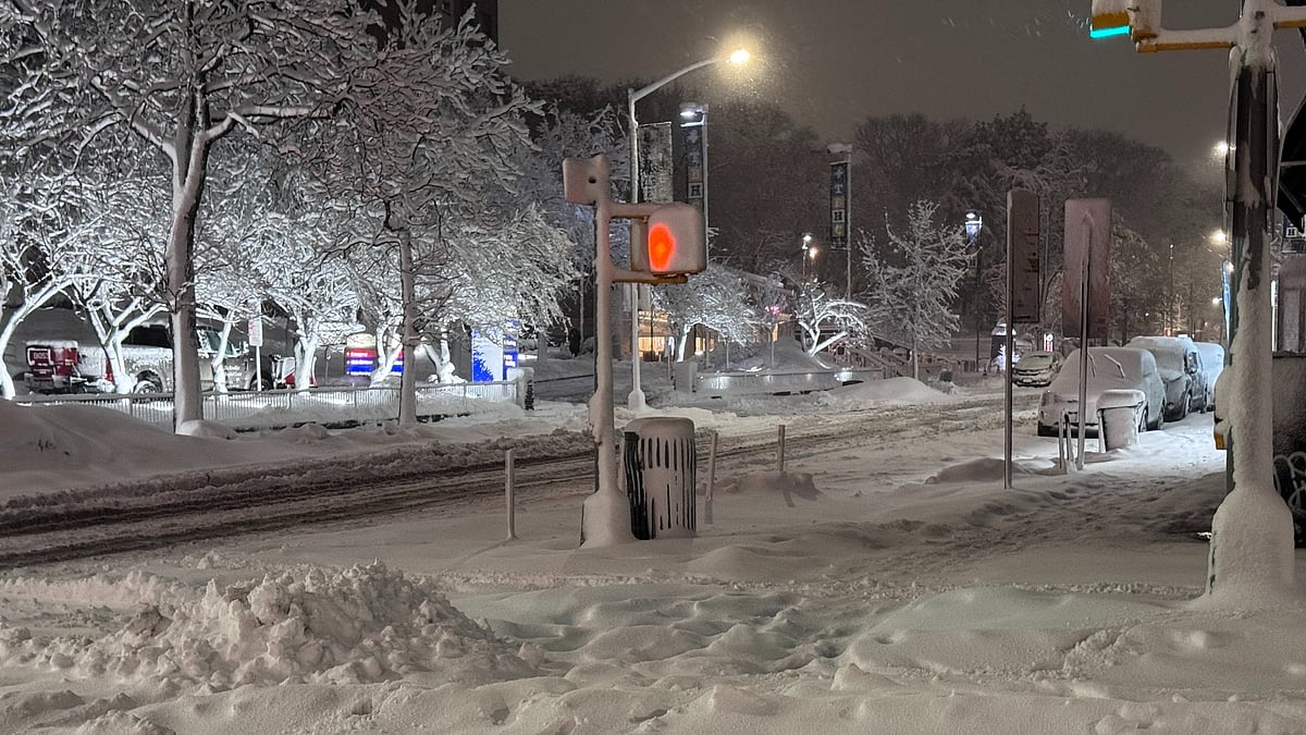 Blizzard brings US northeast to standstill as 54 million brace for severe storm