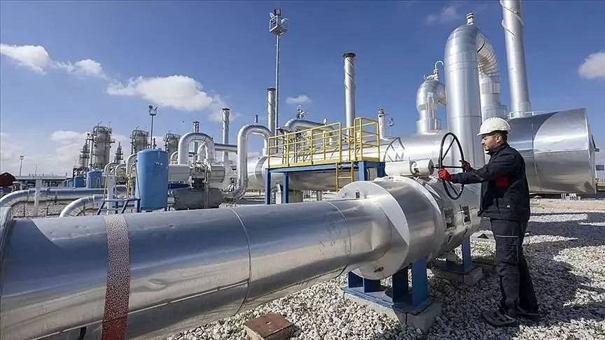 European gas prices jump 45% as Qatar halts LNG output after regional escalation