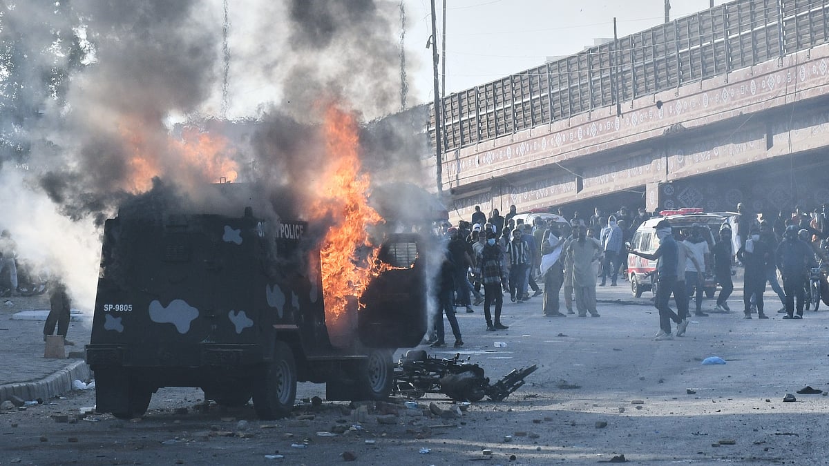 US missions suspend operations as deadly protests surge in Pakistan