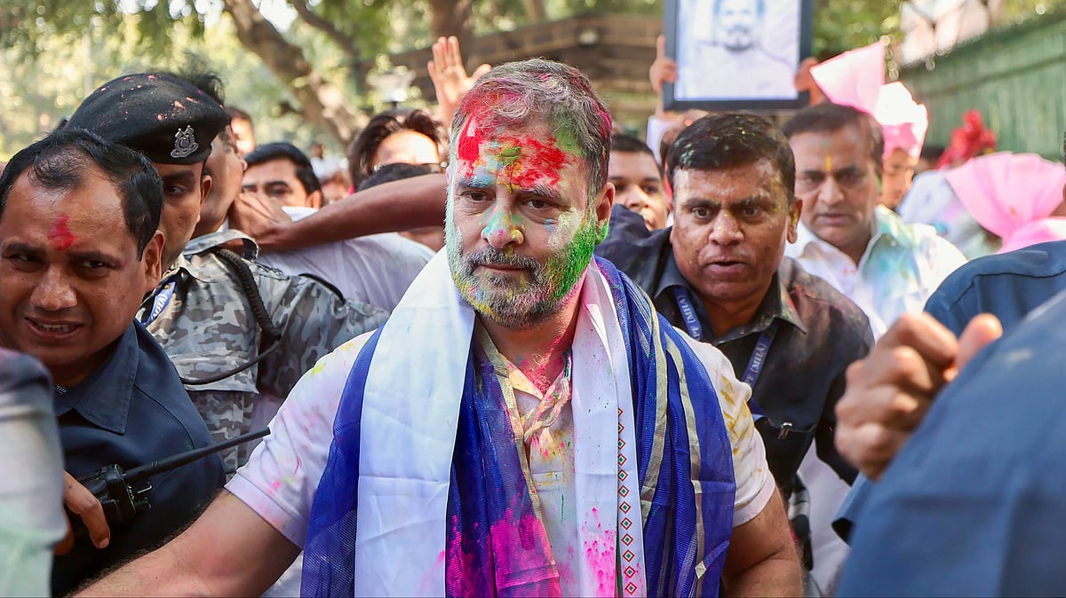 Rahul Gandhi marks Holi at Congress headquarters with call for unity