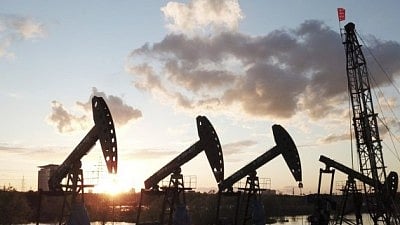 Oil prices fall sharply below $90 a barrel as Middle East tensions ease