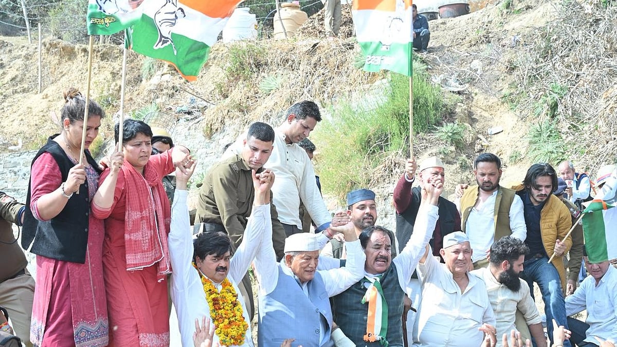 Harish Rawat and other senior Congress leaders stage protest in Uttarakhand.