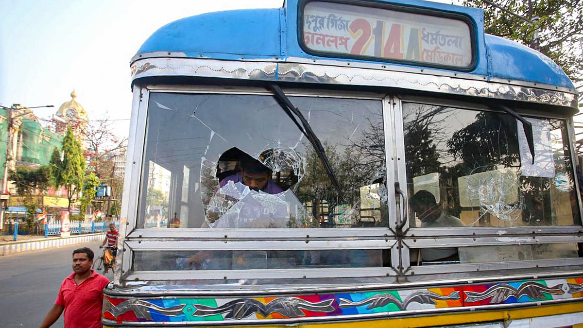 Clashes erupt in Kolkata ahead of Modi rally; eight police personnel injured
